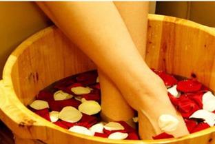 热点泡脚爆料怎么做的视频,揭秘自制泡脚视频的神奇功效